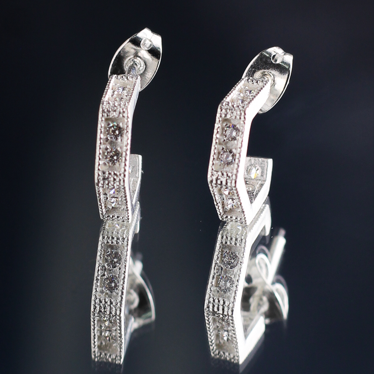 Huggies Orbe Diamond Edge