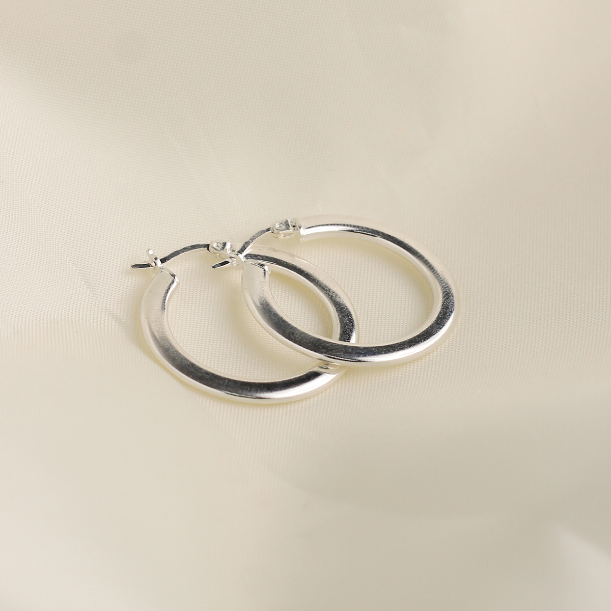 Arracada Orbe Plana 20mm