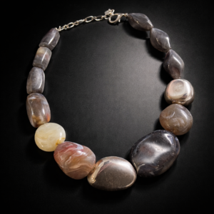 Collar LUMI Terra Caramelo